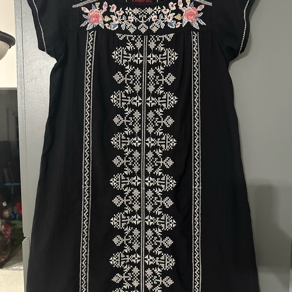 Johnny Was Dresses & Skirts - Johnny Was 3J Workshop Embroidered🌸Yoke Dress – Black Floral Boho | Size S